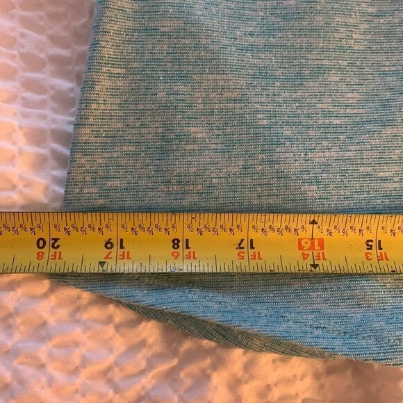 COLUMBIA, sleeveless,  small, great condition, tie shoulders - Picture 10 of 13